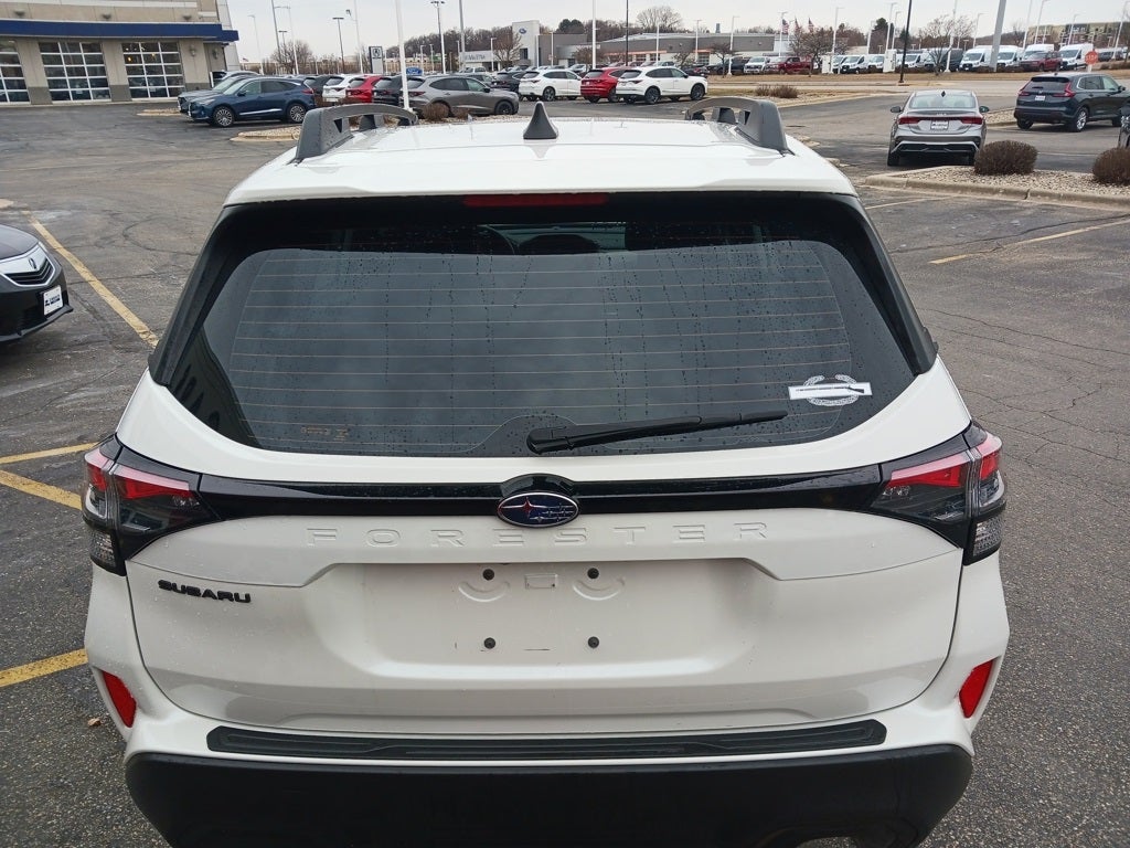 2025 Subaru Forester Base