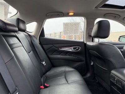 2015 INFINITI Q70 3.7X