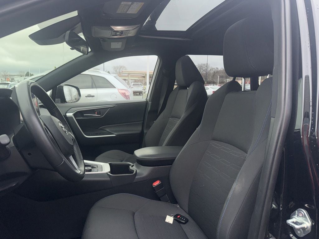 2023 Toyota RAV4 Hybrid SE