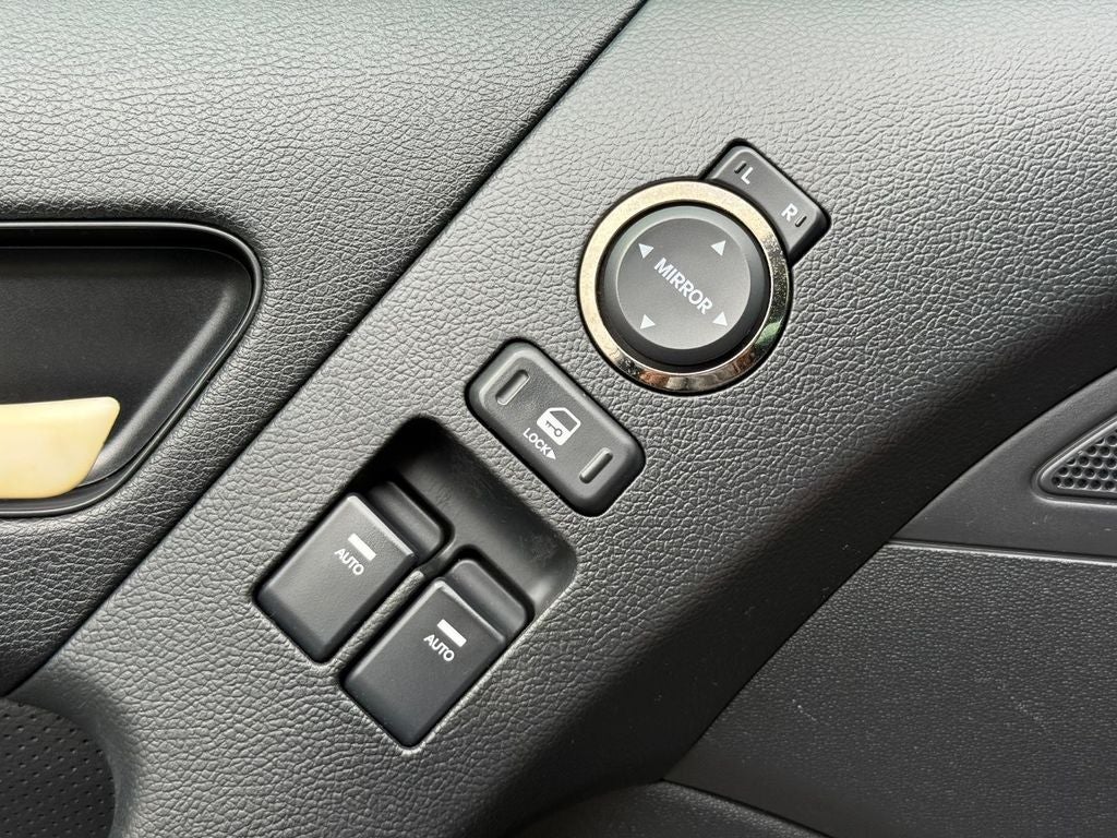 2011 Hyundai Genesis Coupe 3.8 Track