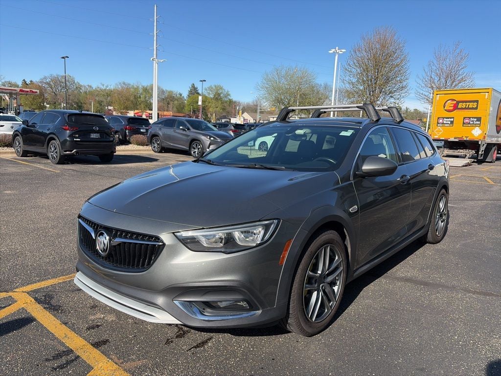 2019 Buick Regal TourX Essence