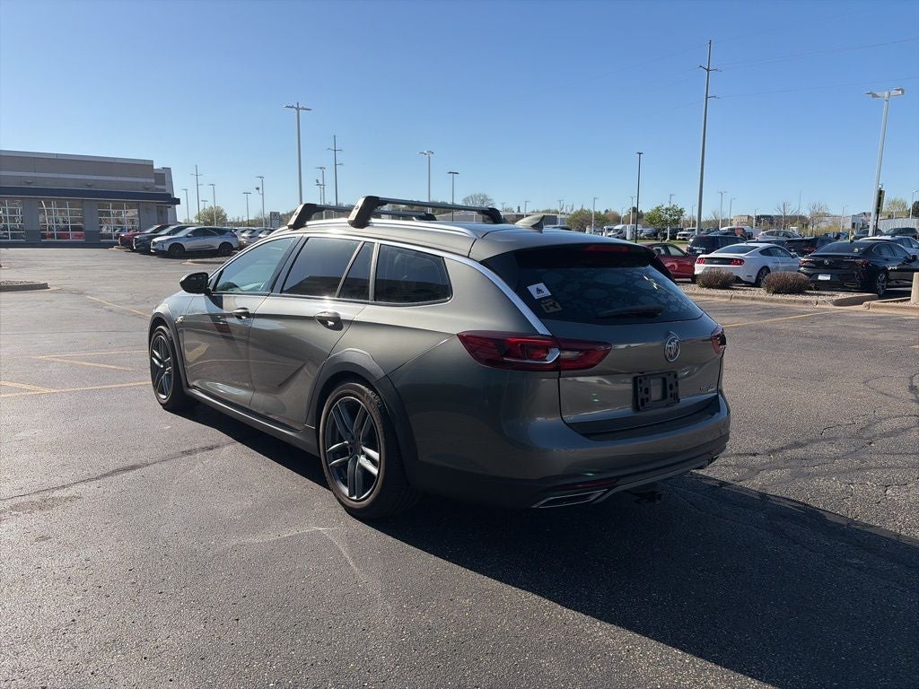 2019 Buick Regal TourX Essence