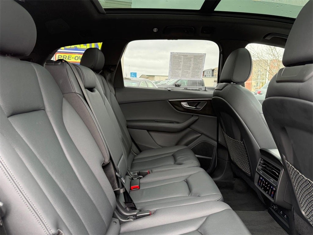 2023 Audi Q7 45 Premium Plus quattro