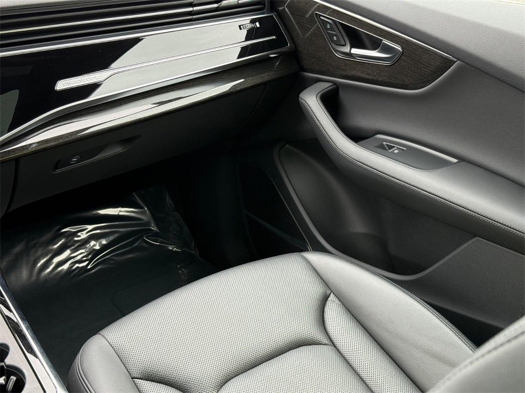 2023 Audi Q7 45 Premium Plus quattro
