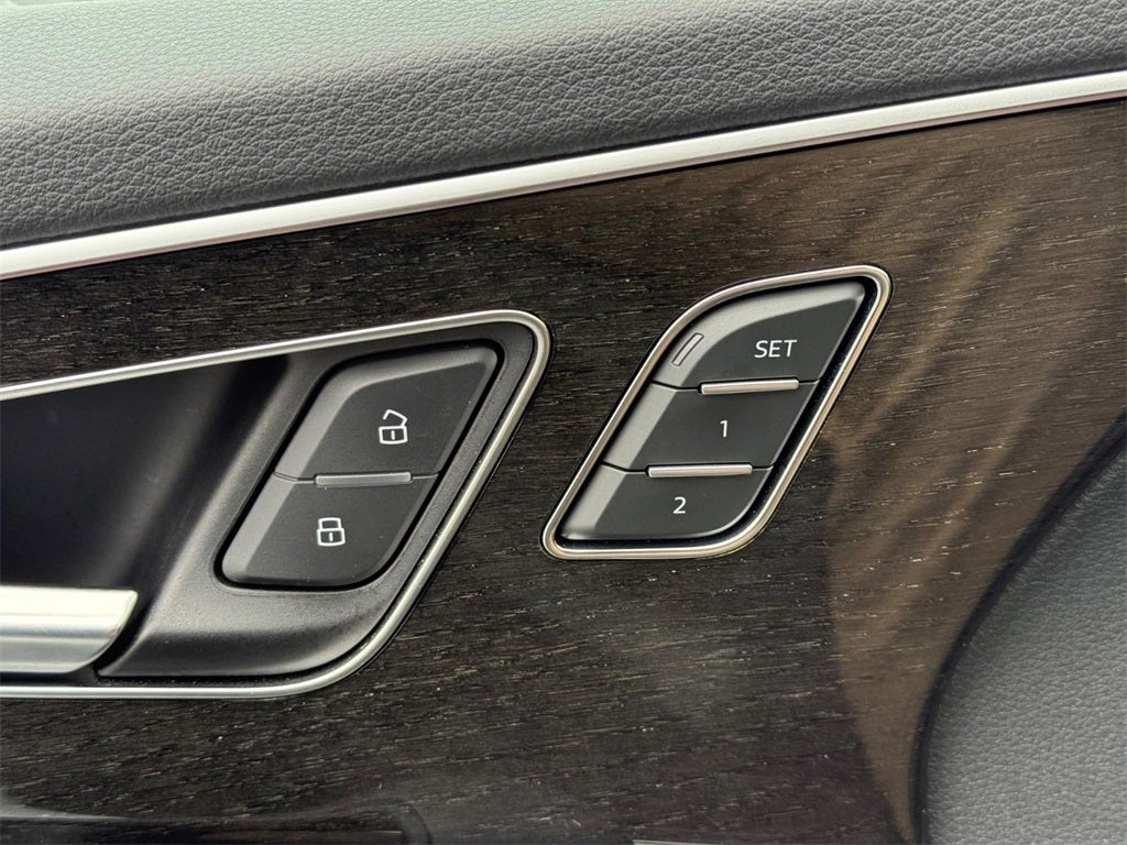 2023 Audi Q7 45 Premium Plus quattro