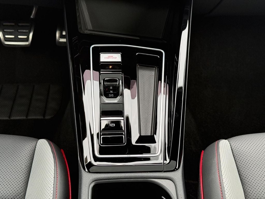 2025 Volkswagen Golf GTI 2.0T SE