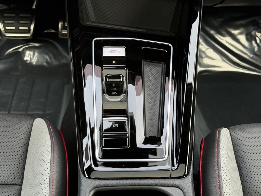 2025 Volkswagen Golf GTI 2.0T SE
