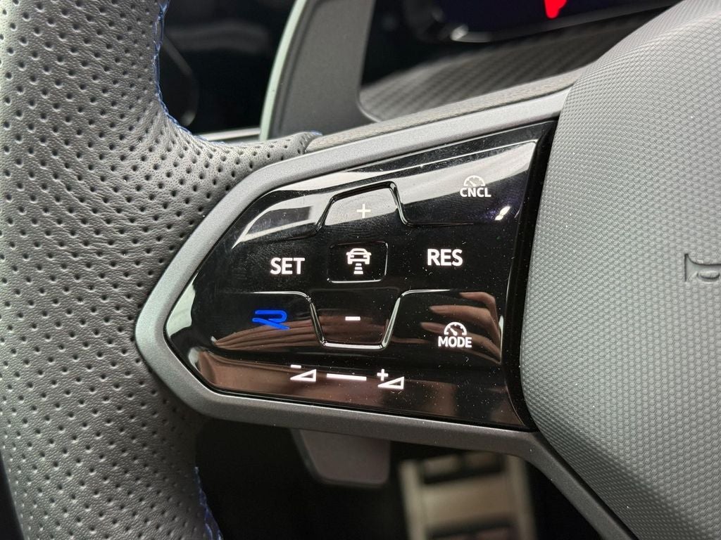 2025 Volkswagen Golf R 2.0T Black Edition