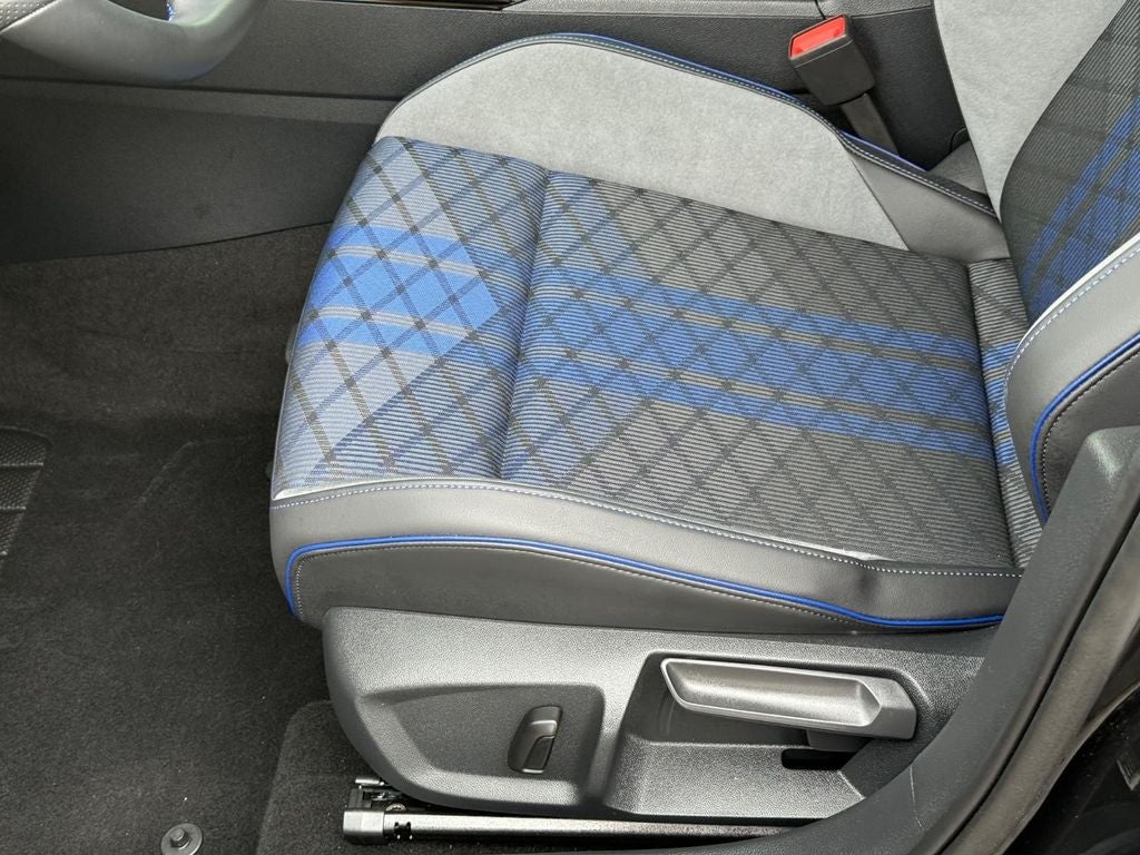 2025 Volkswagen Golf R 2.0T Black Edition
